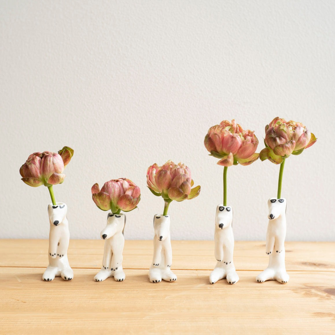 スモールドッグ花瓶（うたたねしている犬）